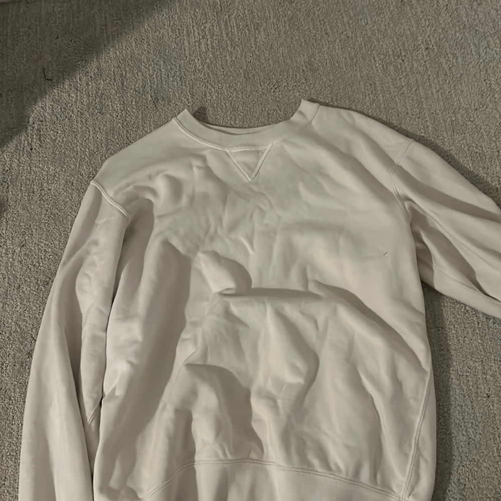 Uniqlo Crewneck - Medium